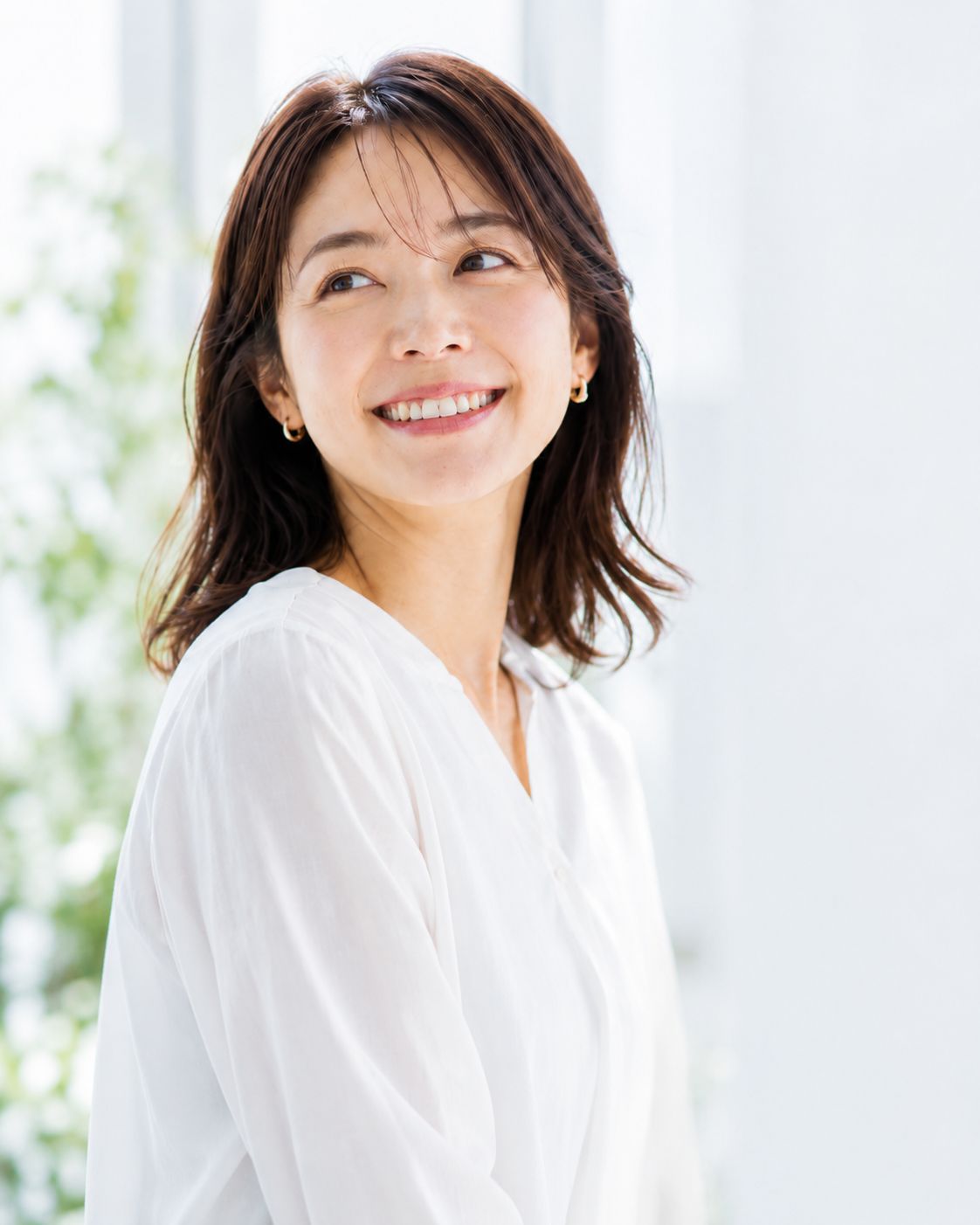 自然な笑顔の女性