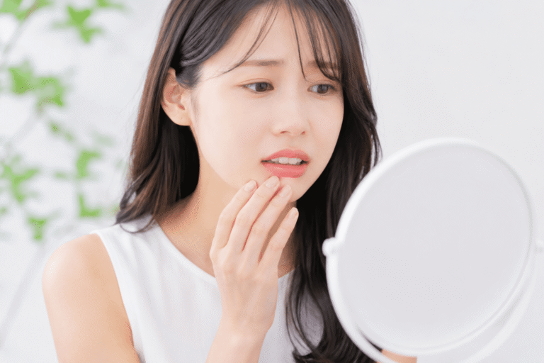出っ歯を治すには？大人の矯正・審美治療にかかる費用・期間とあなたに合う選び方